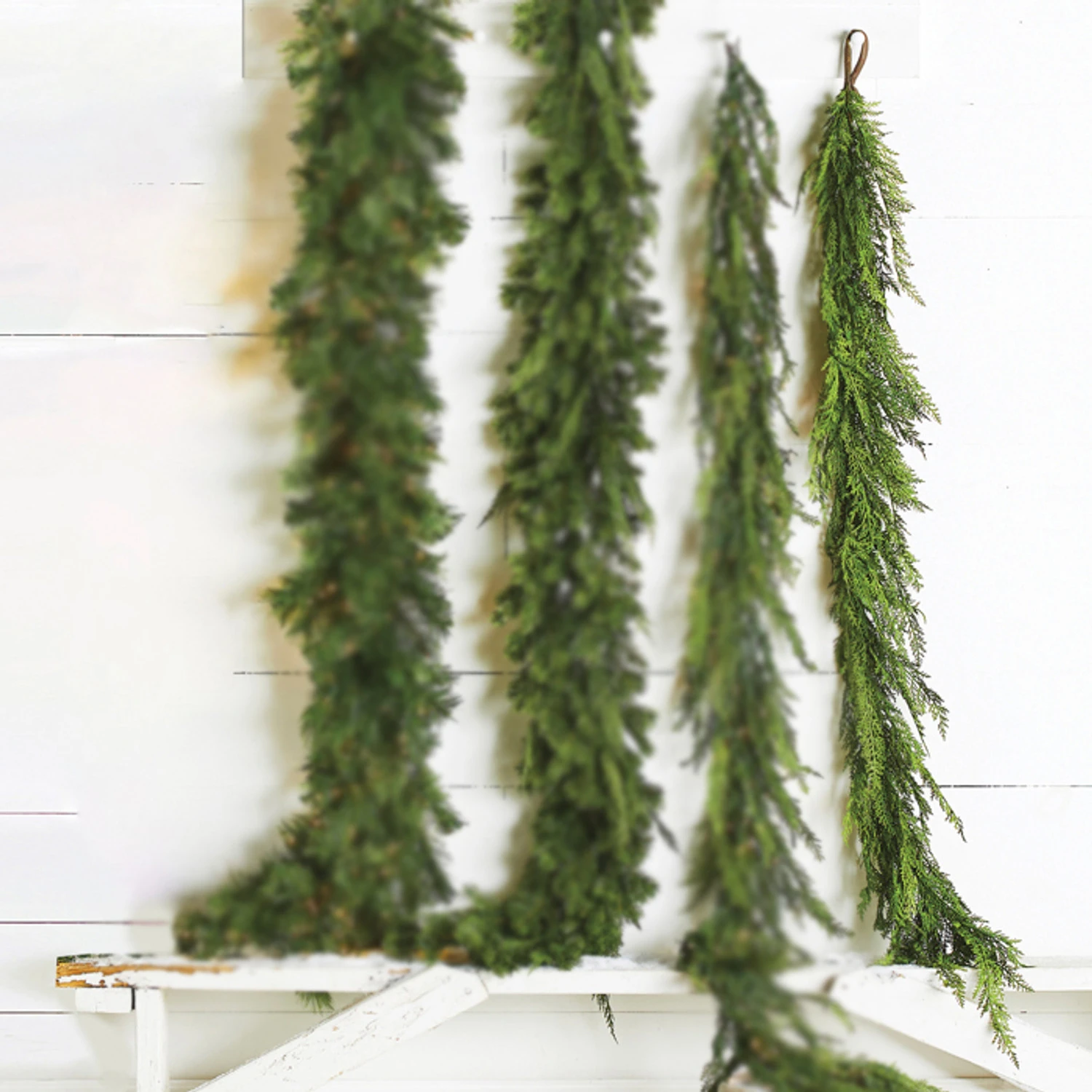 Raz 5.5' Cedar Christmas Garland G3922680 1 Raz 5.5' Cedar Christmas Garland G3922680