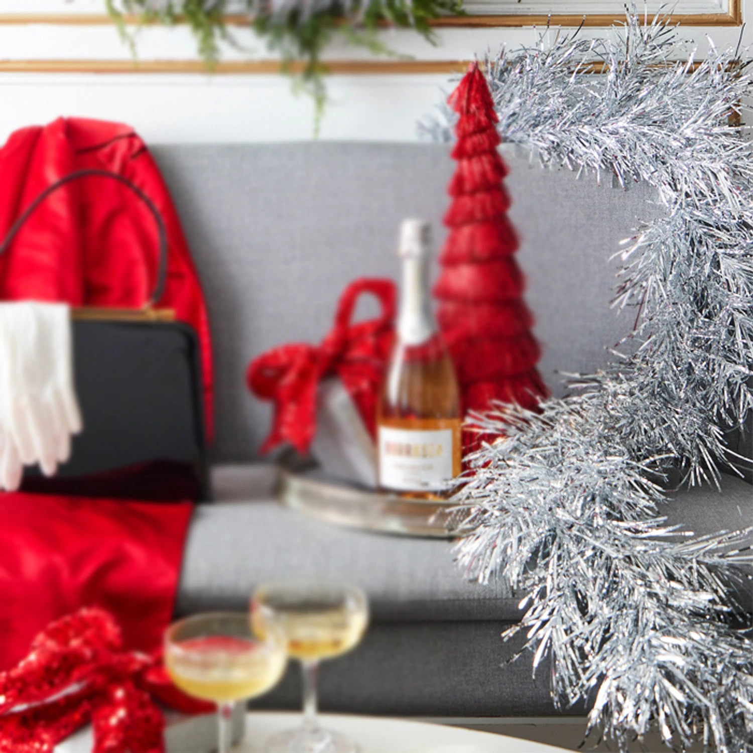 Raz 6' Silver Tinsel Garland G4302376 1 Raz 6' Silver Tinsel Garland G4302376