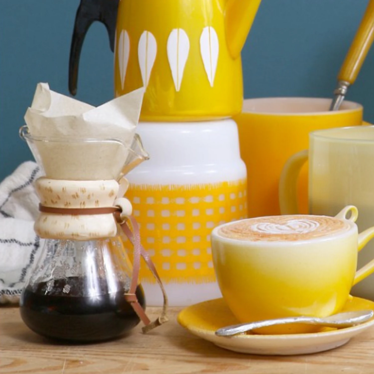 Cody Foster 4.5" Pour Over Coffee Maker Glass Christmas Ornament GO-8814 2 Cody Foster 4.5" Pour Over Coffee Maker Glass Christmas Ornament GO-8814 - Image 2