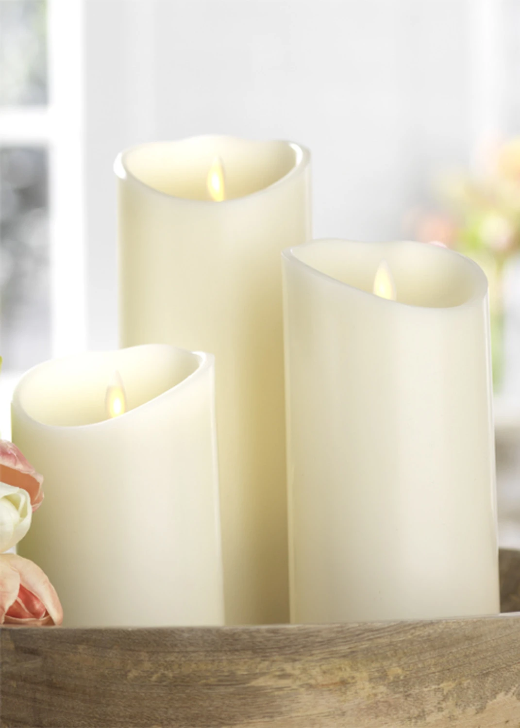 Liown 3.5" X 5", 7", Or 9" Moving Flame Ivory-Vanilla Scented Pillar Battery Candle 2 Liown 3.5" X 5", 7", Or 9" Moving Flame Ivory-Vanilla Scented Pillar Battery Candle - Image 2