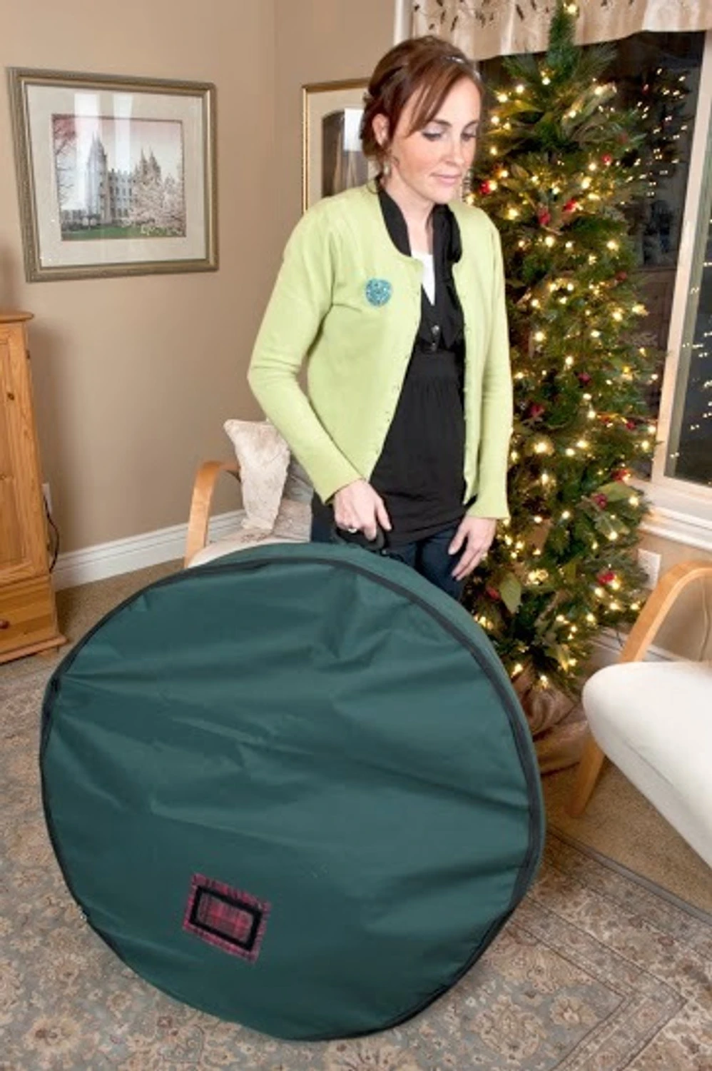 Treekeeper 36" Foam Lined Wreath Keeper With Removable Handle TK-10112 6 Treekeeper 36" Foam Lined Wreath Keeper With Removable Handle TK-10112 - Image 6